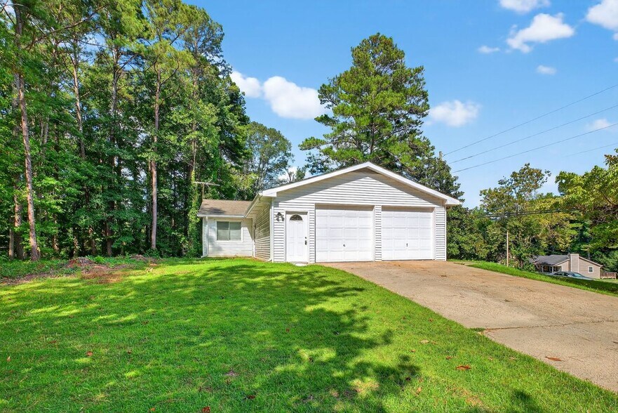 Primary Photo - 230 Shiloh Hills Dr NW