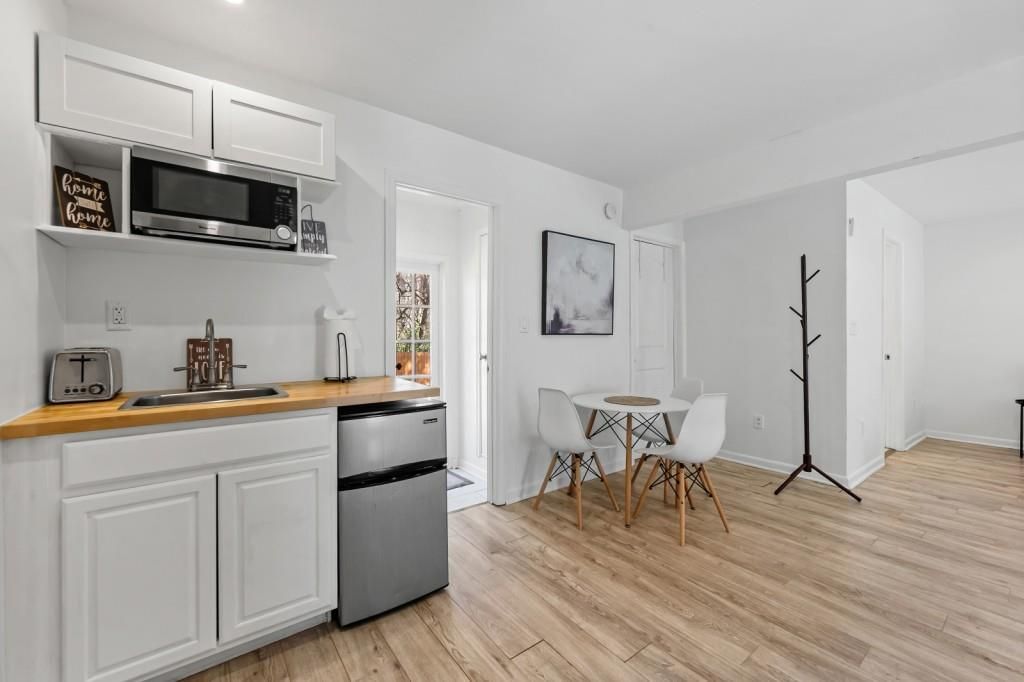 Building Photo - 414 Charles Pl