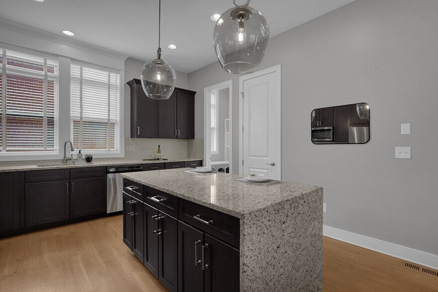 Kitchen - 754 N 6th St