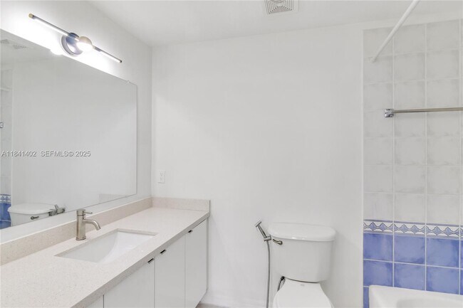 Building Photo - 3500 Coral Wy