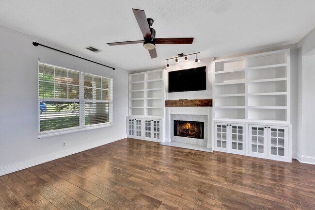 Building Photo - 7109 Commonwealth Cir