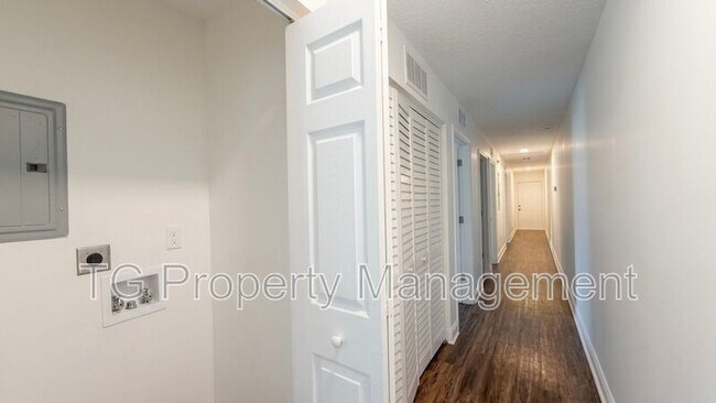 Building Photo - 1756 Lane Ave S