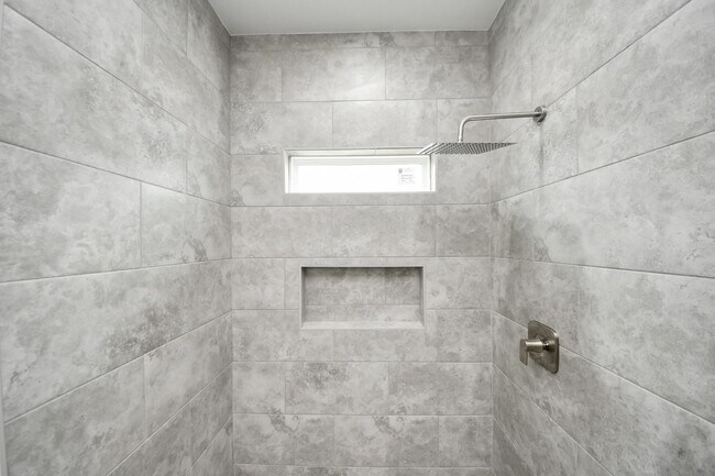 Building Photo - 382 Rd 5704