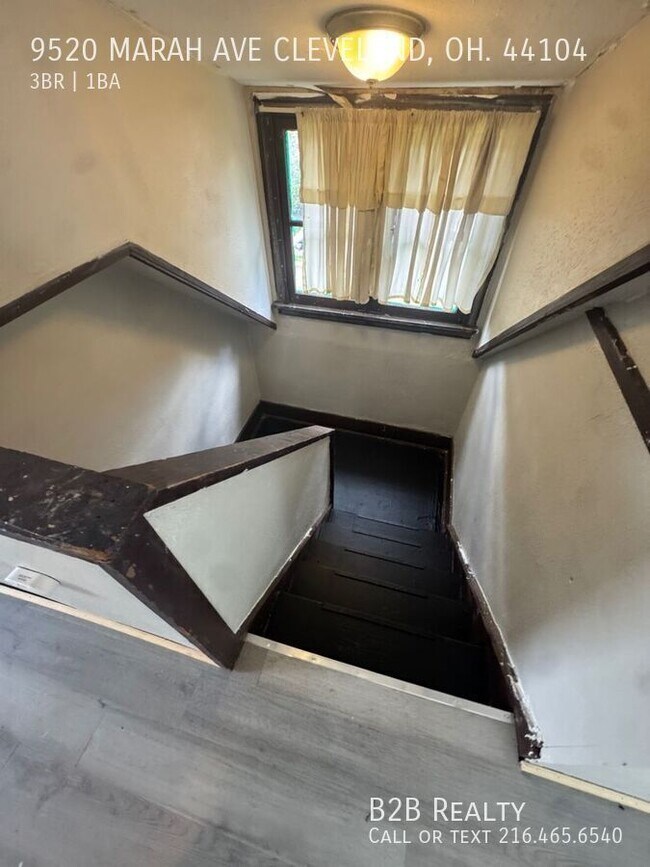 Building Photo - 9520 Marah Ave