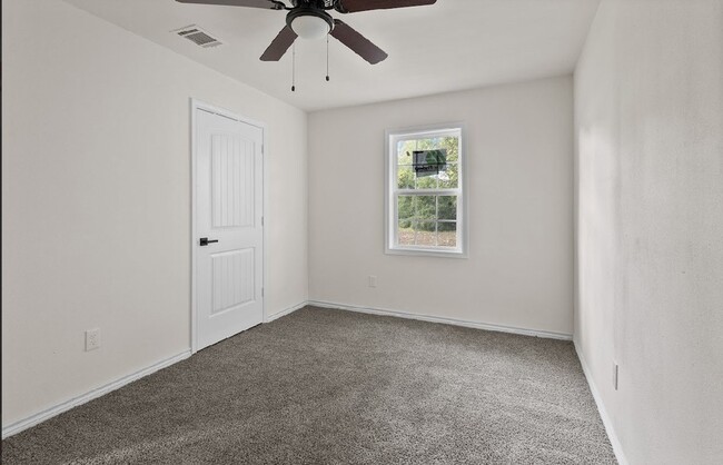 Building Photo - 5031 Mallow St
