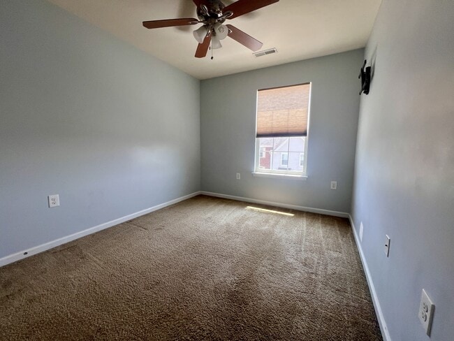Building Photo - 328 Falcon Run