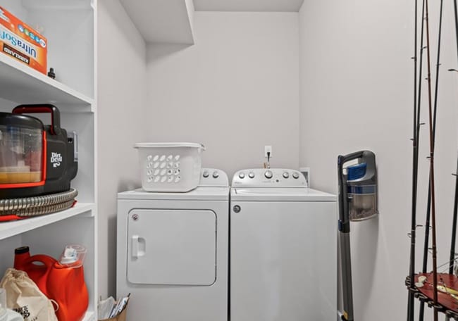 Building Photo - 2 Bed 2 Bath Condo for Rent in Norfolk!