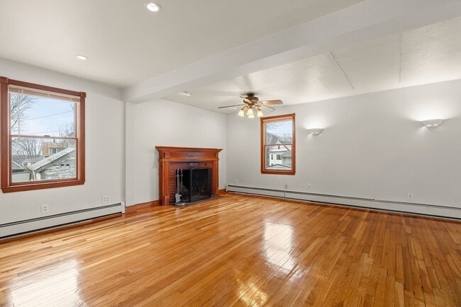 Building Photo - 10 Ernest Ave