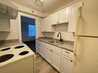 Building Photo - 251 Pine St