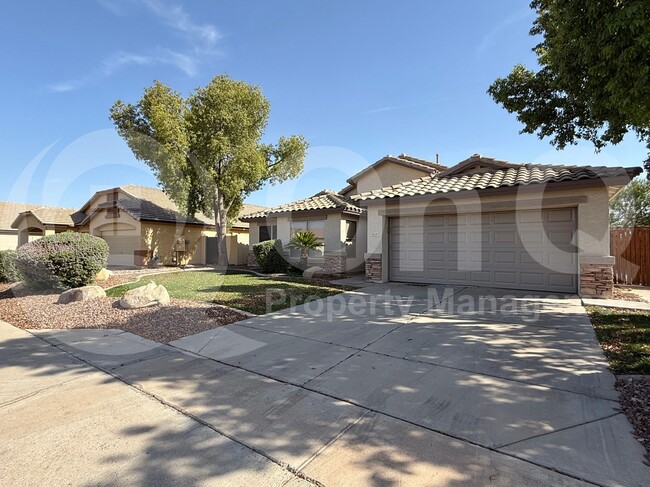 Building Photo - 9559 E Obispo Ave