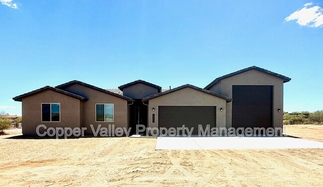Primary Photo - 13951 E Baker Dr