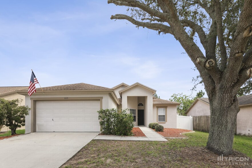 Building Photo - 605 Lakemont Dr