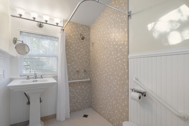 Bath with European style shower - 228 N Pueblo Ave