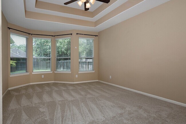 Building Photo - 19 Patina Pines Pl