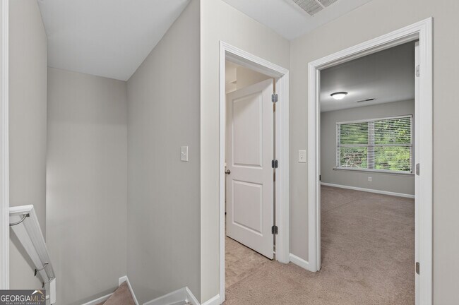 Building Photo - 127 Seabreeze Ct