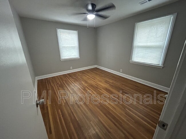 Building Photo - 2905 Ironwood Dr