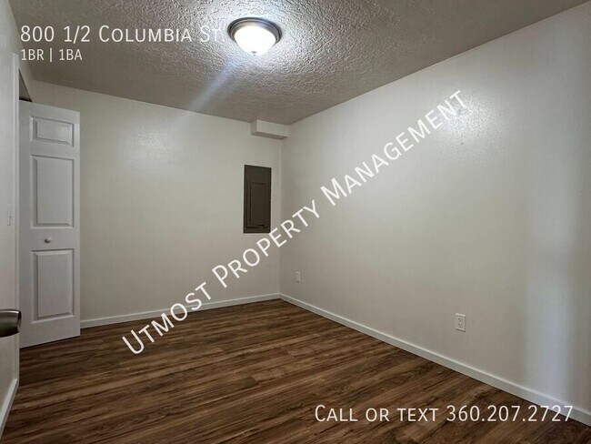 Building Photo - 800 1/2 Columbia St.-