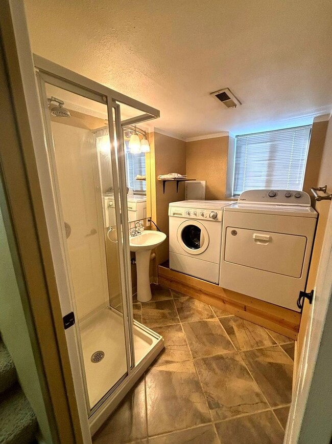 Building Photo - South Cove Commons Gem – Private Beach Access!