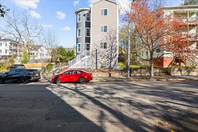 Building Photo - 9 Upsala St