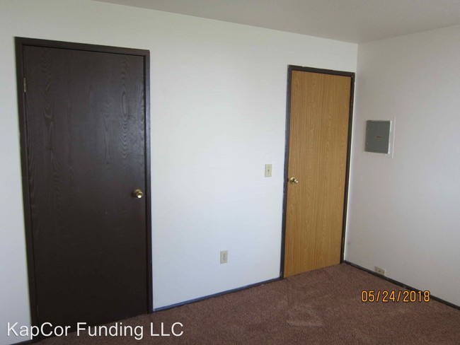 Building Photo - 1212 N 27th St