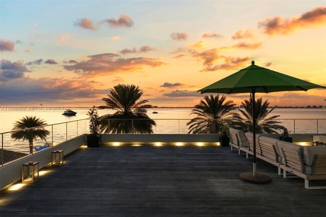 Building Photo - 360 Harbor Dr