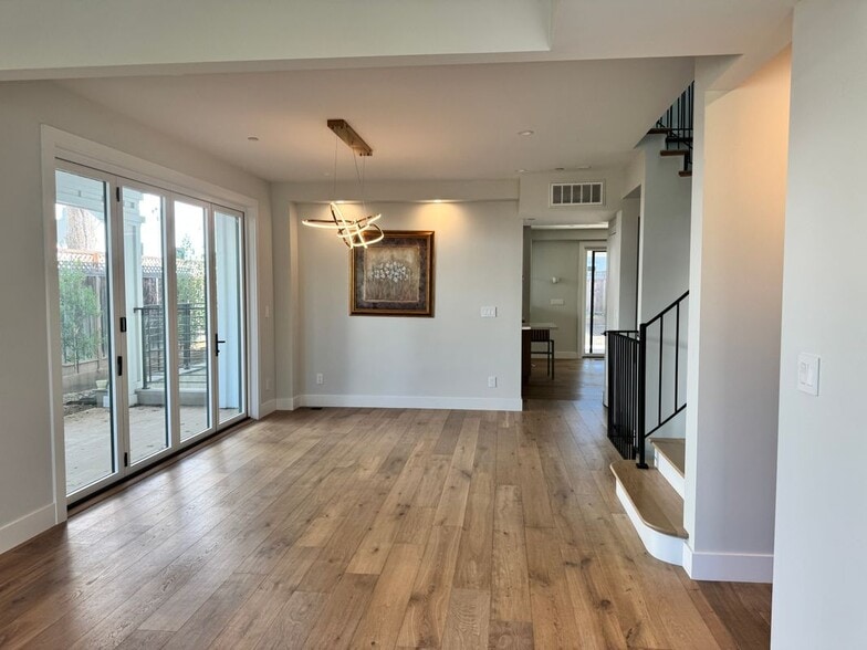 Building Photo - 510 Benvenue Ave