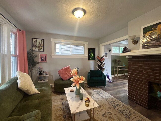 Building Photo - 3255 Ashlyn St