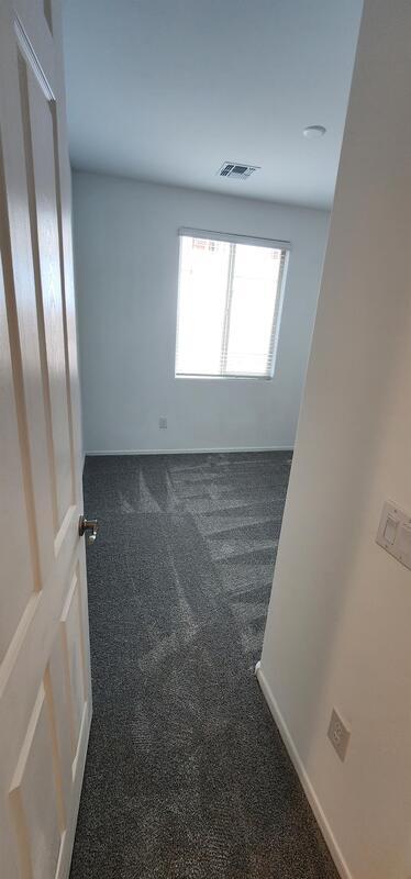 Building Photo - 7822 S Wolf Creek Dr