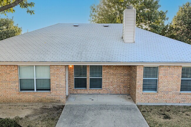 Building Photo - Single Family 3 Bedroom for Rent
