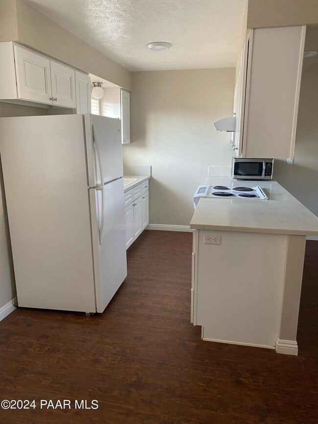 Building Photo - 4500 N Carla Vista Dr