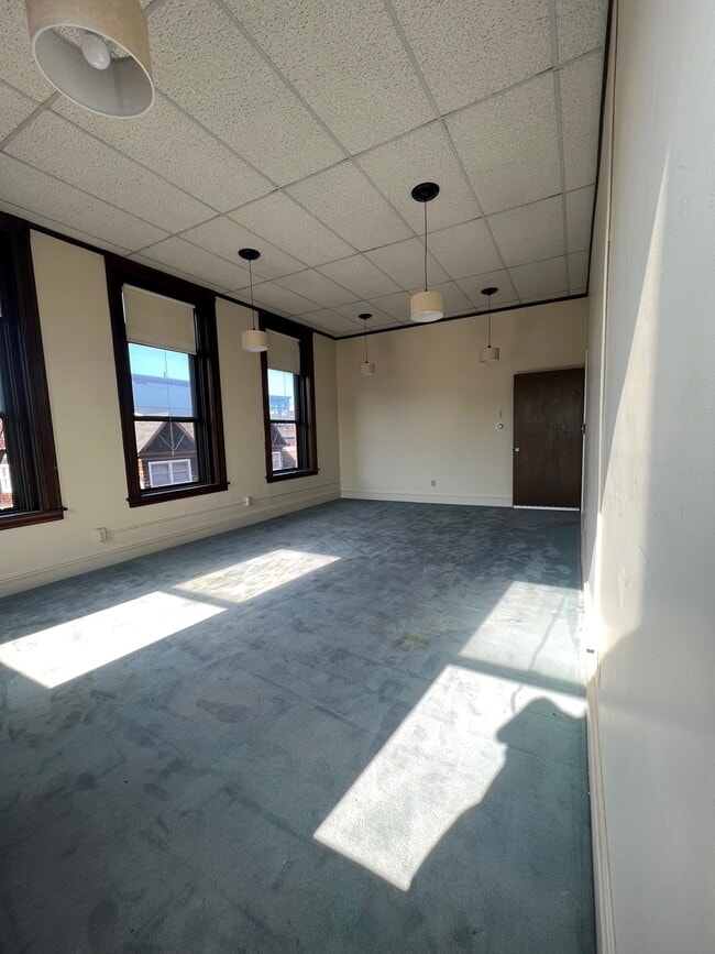 Building Photo - McShane Block