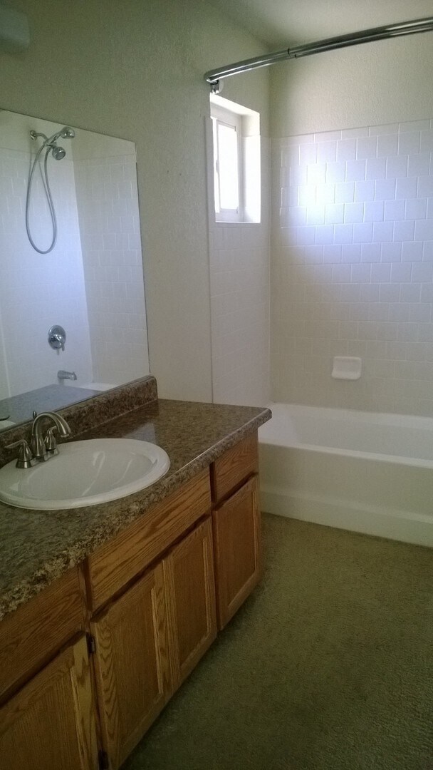 Building Photo - Ocotillo 4 Bedroom Pool Home for Rent