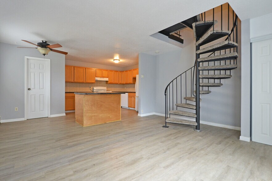 Primary Photo - 7306 72nd Ln N