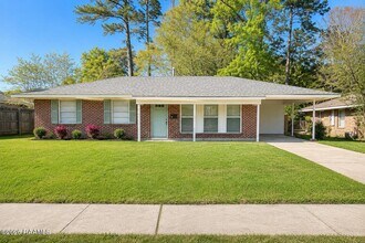Building Photo - 8447 S Parkland Dr