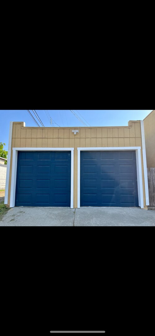 Building Photo - 33RDST