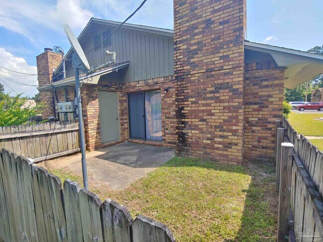 Building Photo - 1440 N 61st Ave