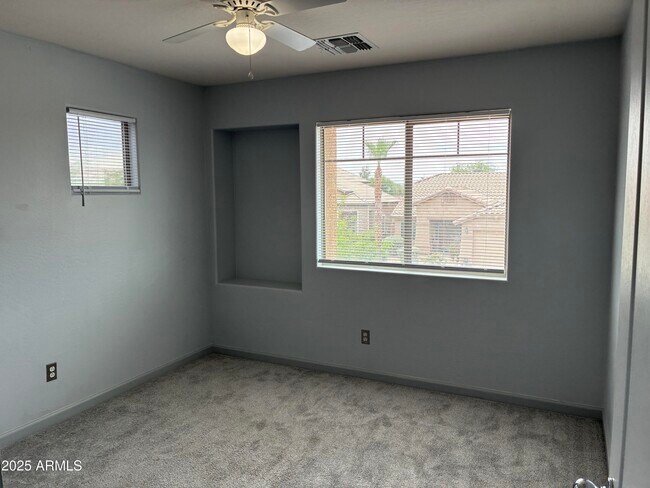 Building Photo - 25550 W Pioneer St
