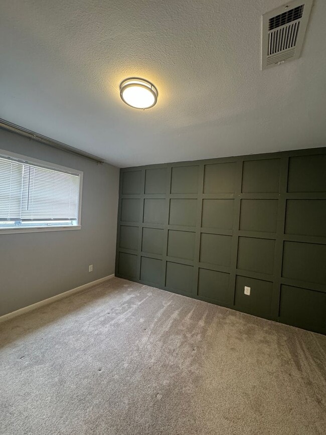 Building Photo - Rental Property