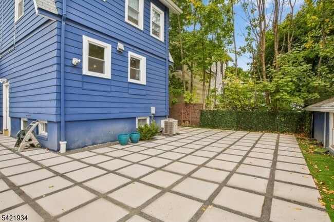 Building Photo - 195 Harrison Ave