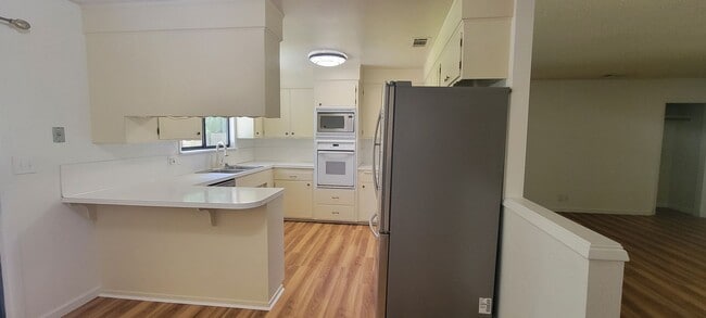 Building Photo - 21855 Belmont Dr
