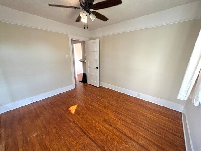 Building Photo - Charming 2 Bedroom 1 Bath home in desirabl...