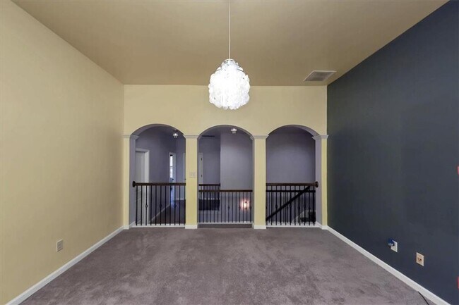 Building Photo - 6059 Cove Park Dr