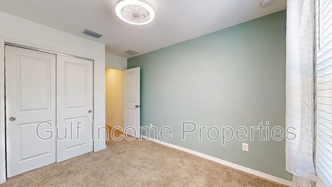 Building Photo - 10340 Oakside Dr