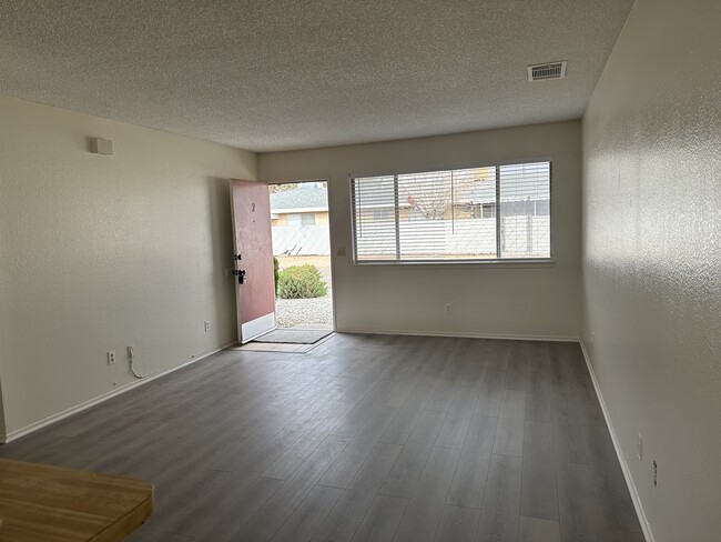 Building Photo - 13639 Yakima Rd