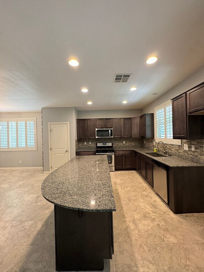 Building Photo - Beautiful Southwest Las Vegas Home in Gate...