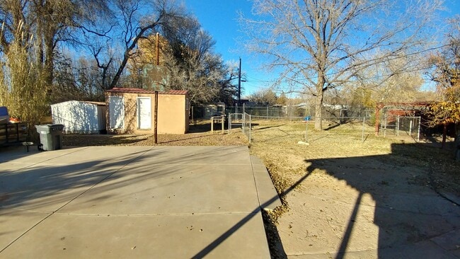 Building Photo - Delightful 3 Bedroom, 1 Bathroom Home in t...