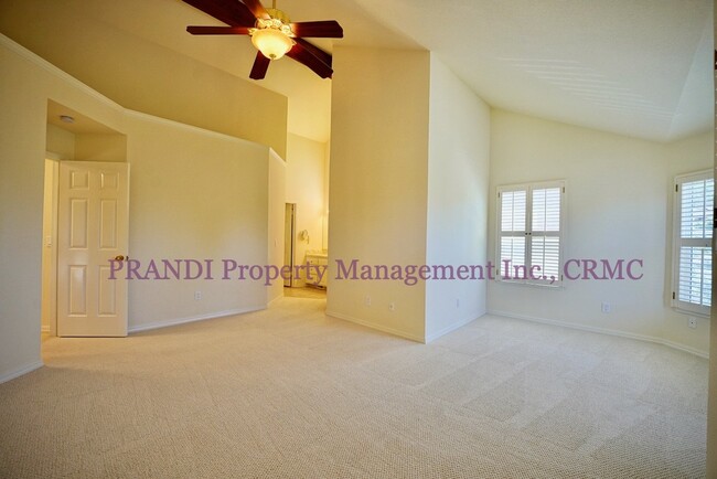 Building Photo - Available Now!  3 Bedroom San Rafael Home