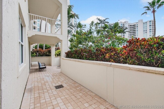 Building Photo - 3700 S Ocean Blvd