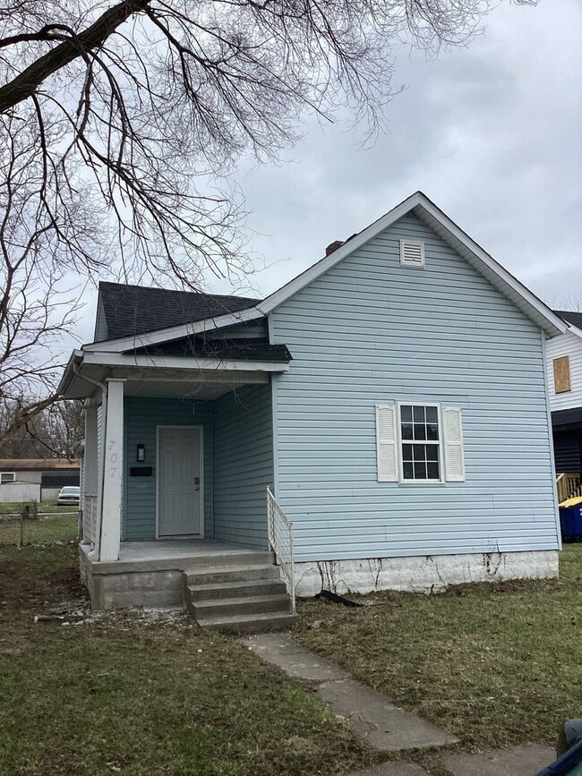 Primary Photo - Front Porch and Back Deck