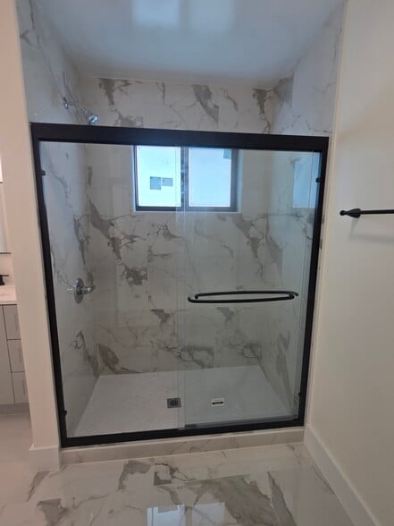 Building Photo - 443 NW 23rd Pl